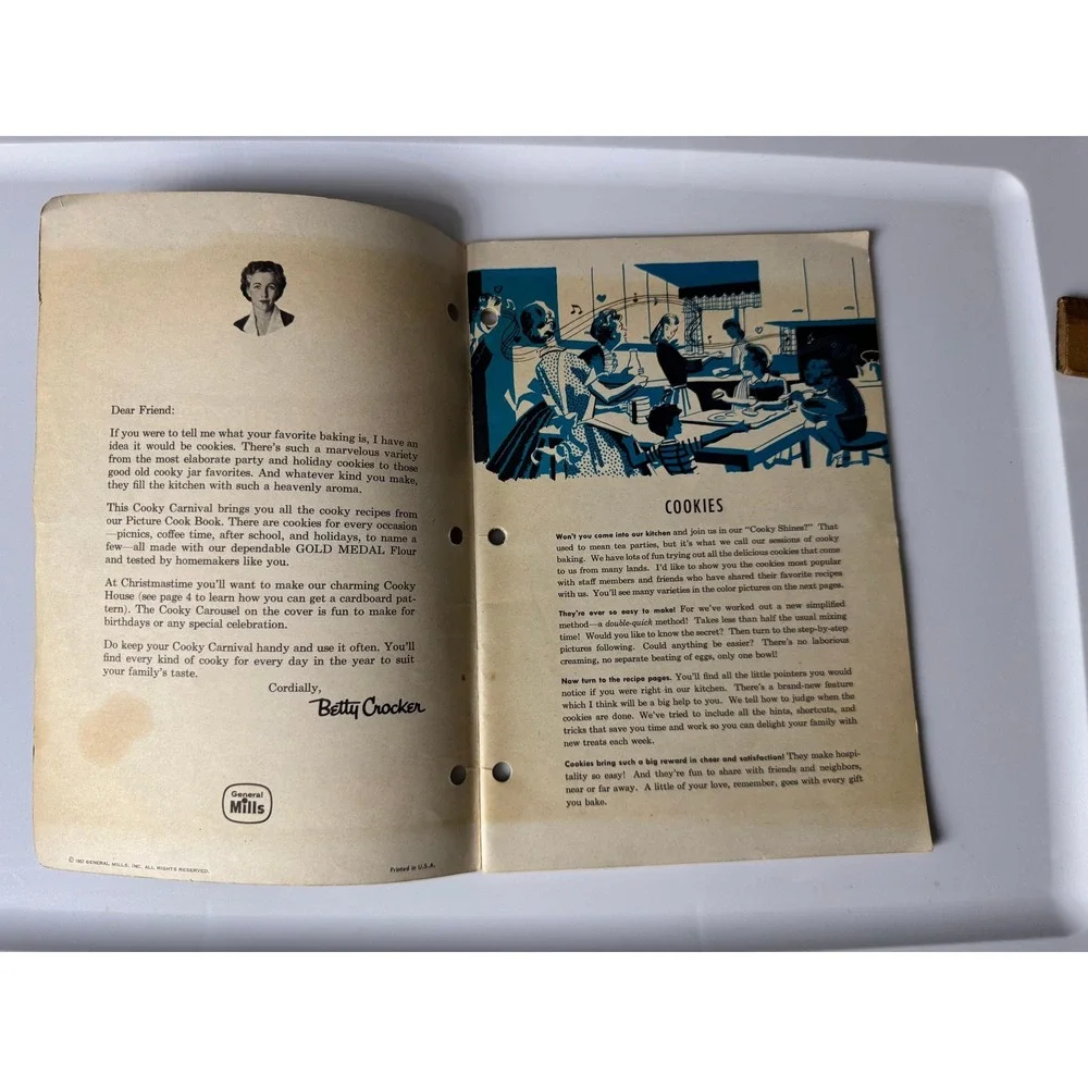 Vintage 1957 Betty‎ Crocker Cooky Carnival Picture Cook Booklet General Mills